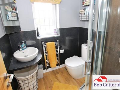 EN-SUITE SHOWER ROOM